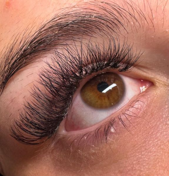 À Pézenas | Extensions de cils | Les meilleures esthéticiennes