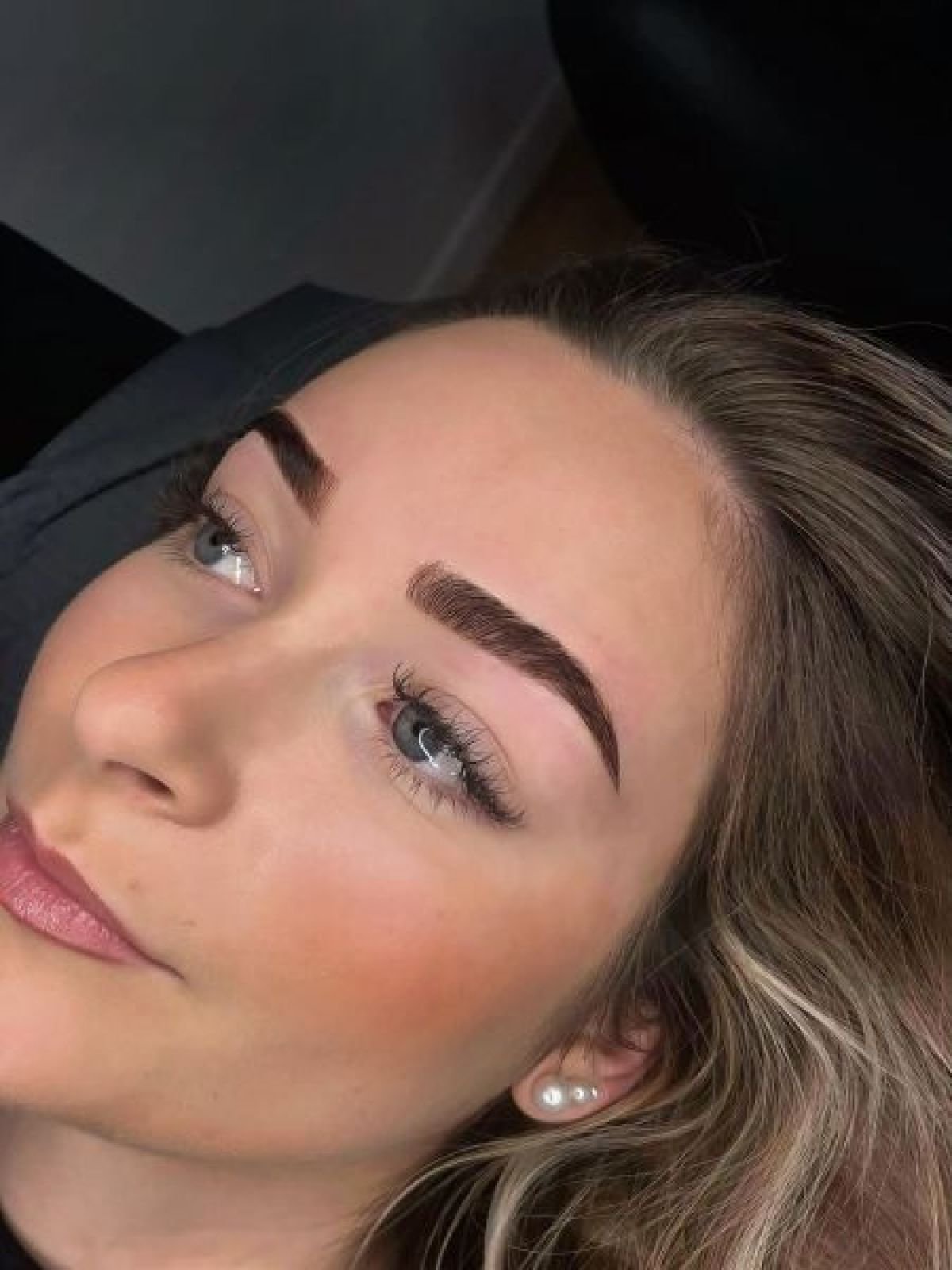 Browlift à Mureaux (78) Par Assia - Estheca