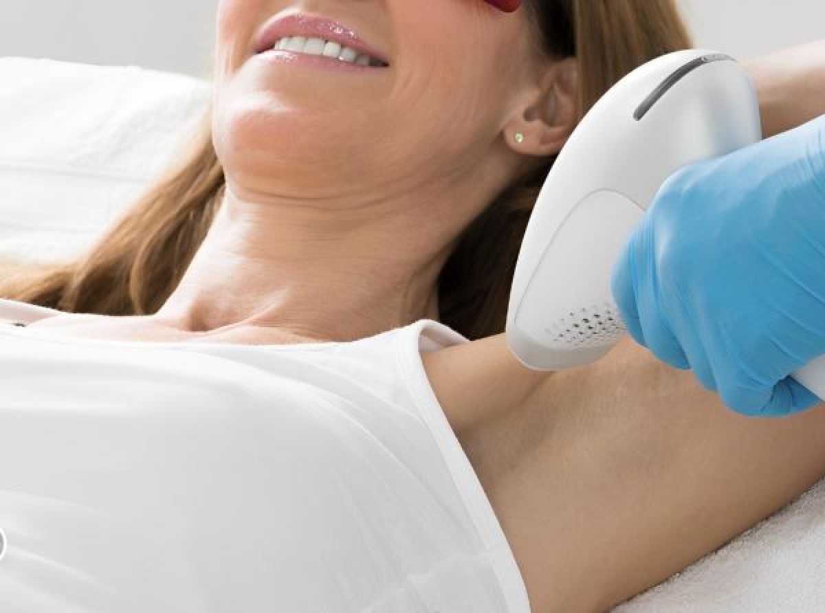 Épilation définitive à Courbevoie (92) Par Fatoumata - Estheca