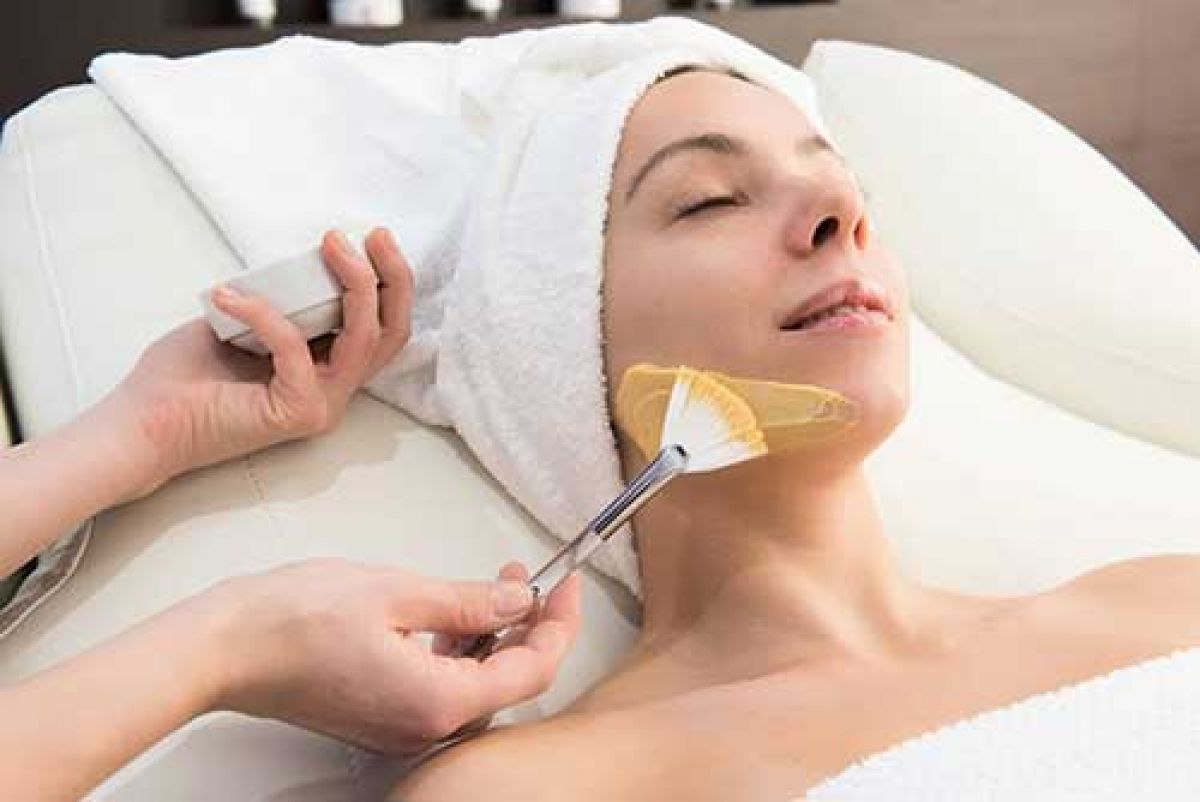 Soins visage à Marseille (13) Par Camelia - Estheca