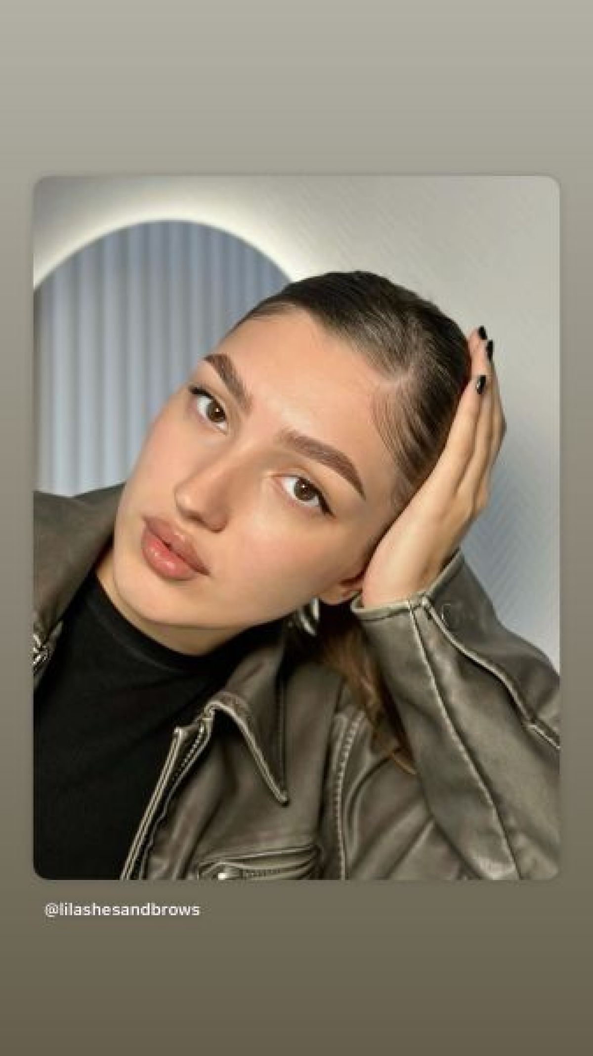 Teinture sourcils à Reims (51) Par Lilit - Estheca