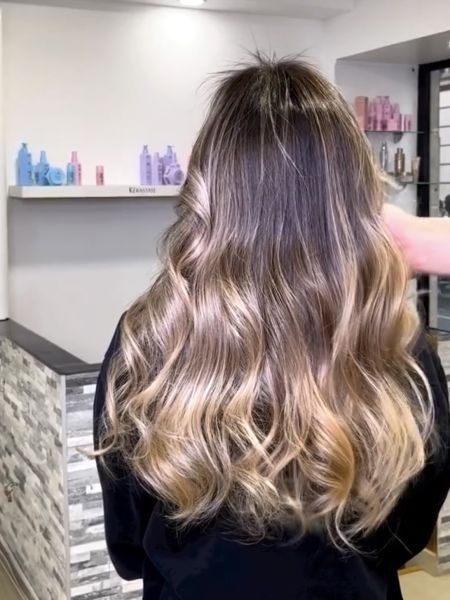 À Paris | Balayage , coloration , coupe | Les meilleures esthéticiennes