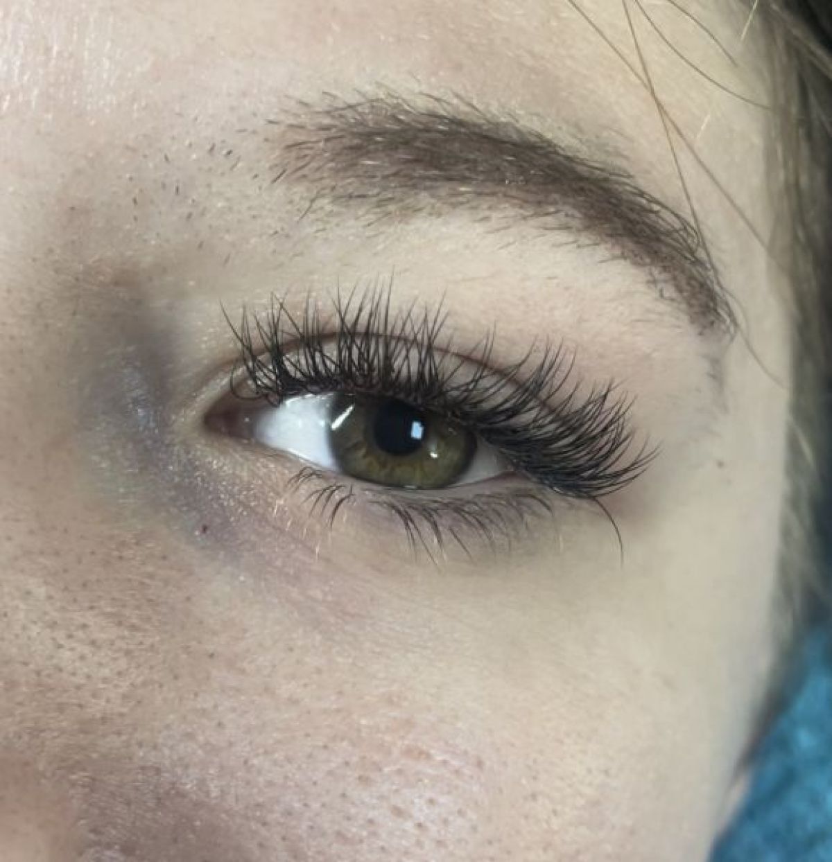 Extension de cils à La Muraz (74) Par Alyssia - Estheca