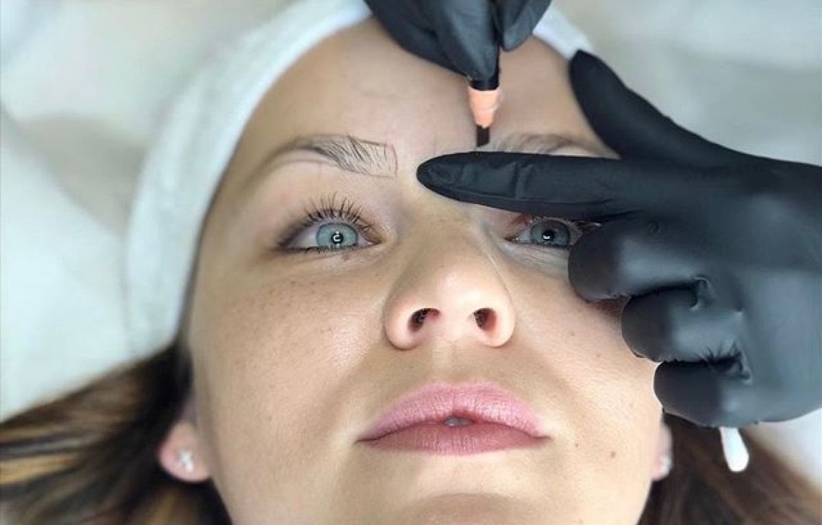 MicroBlading sourcils à La Riche (37) Par Véronique - Estheca