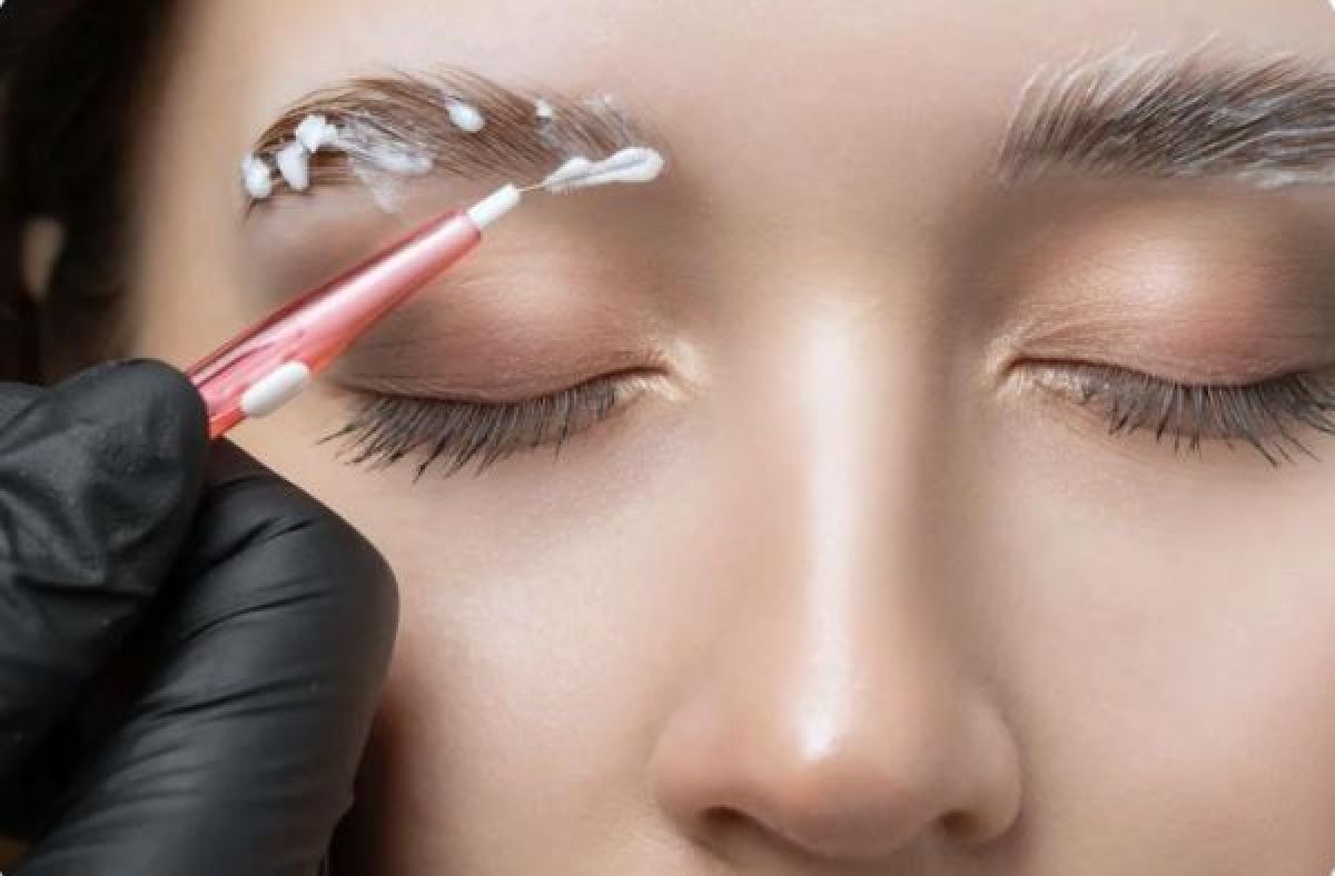 Browlift (rehaussement de sourcils) à Saint-Priest (69) Par Céline - Estheca