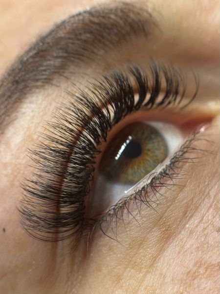 À Trélazé | Extensions de cils | Les meilleures esthéticiennes