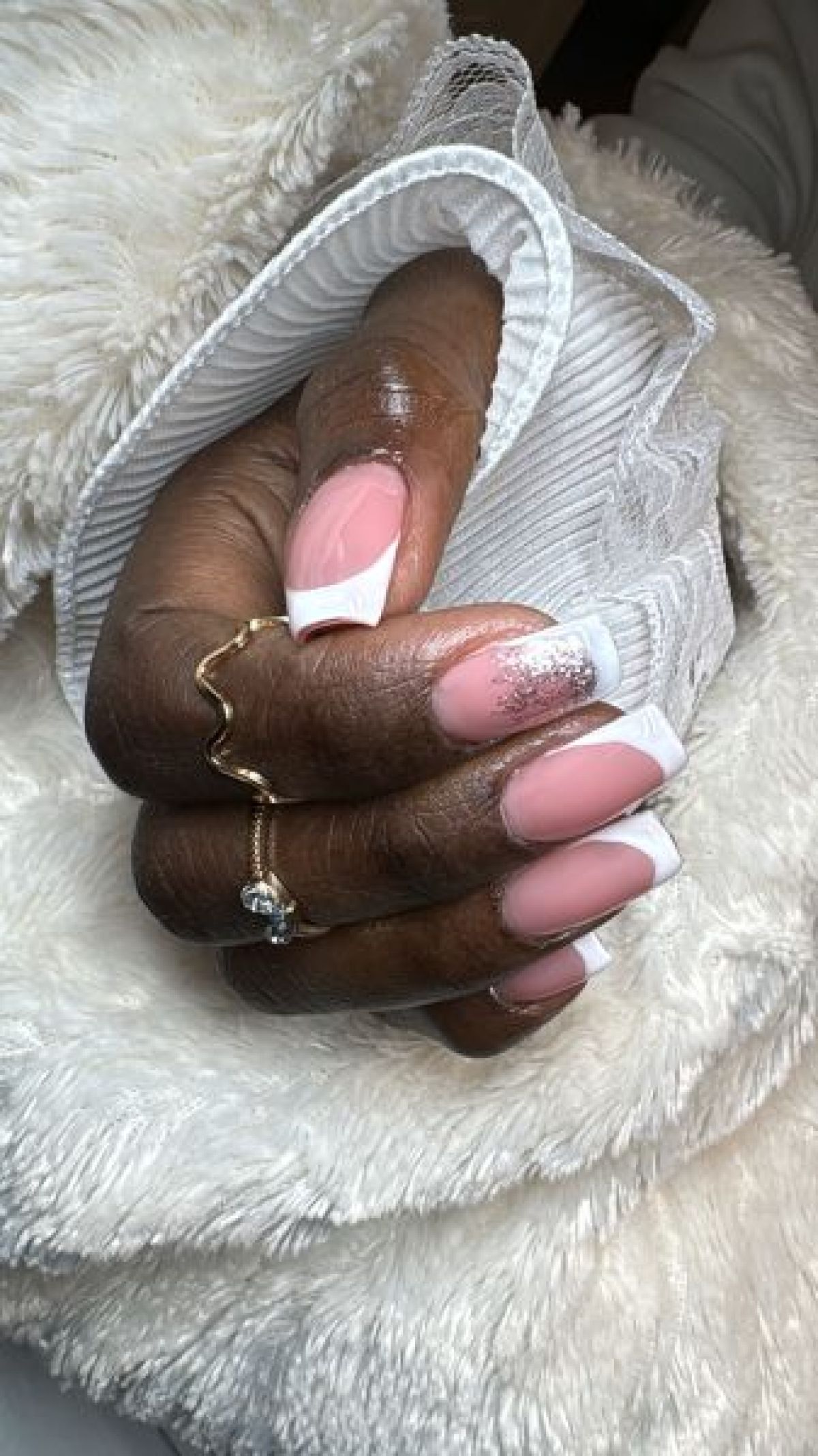 Pose d'ongles / allongement à Boussy-Saint-Antoine (91) Par Amanda - Estheca
