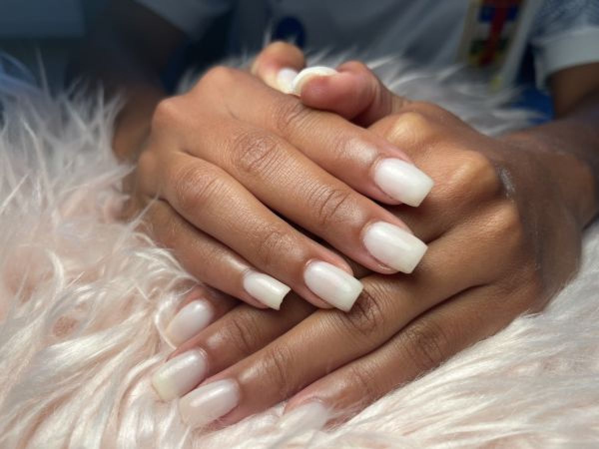 Pose gel couleur unie  à Saint-Chamond (42) Par Vanessa - Estheca