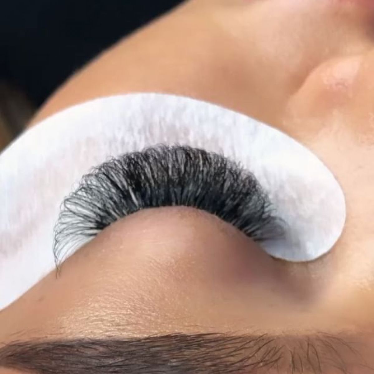 Extensions de cils à Cagnes-sur-Mer (06) Par Sabrina - Estheca