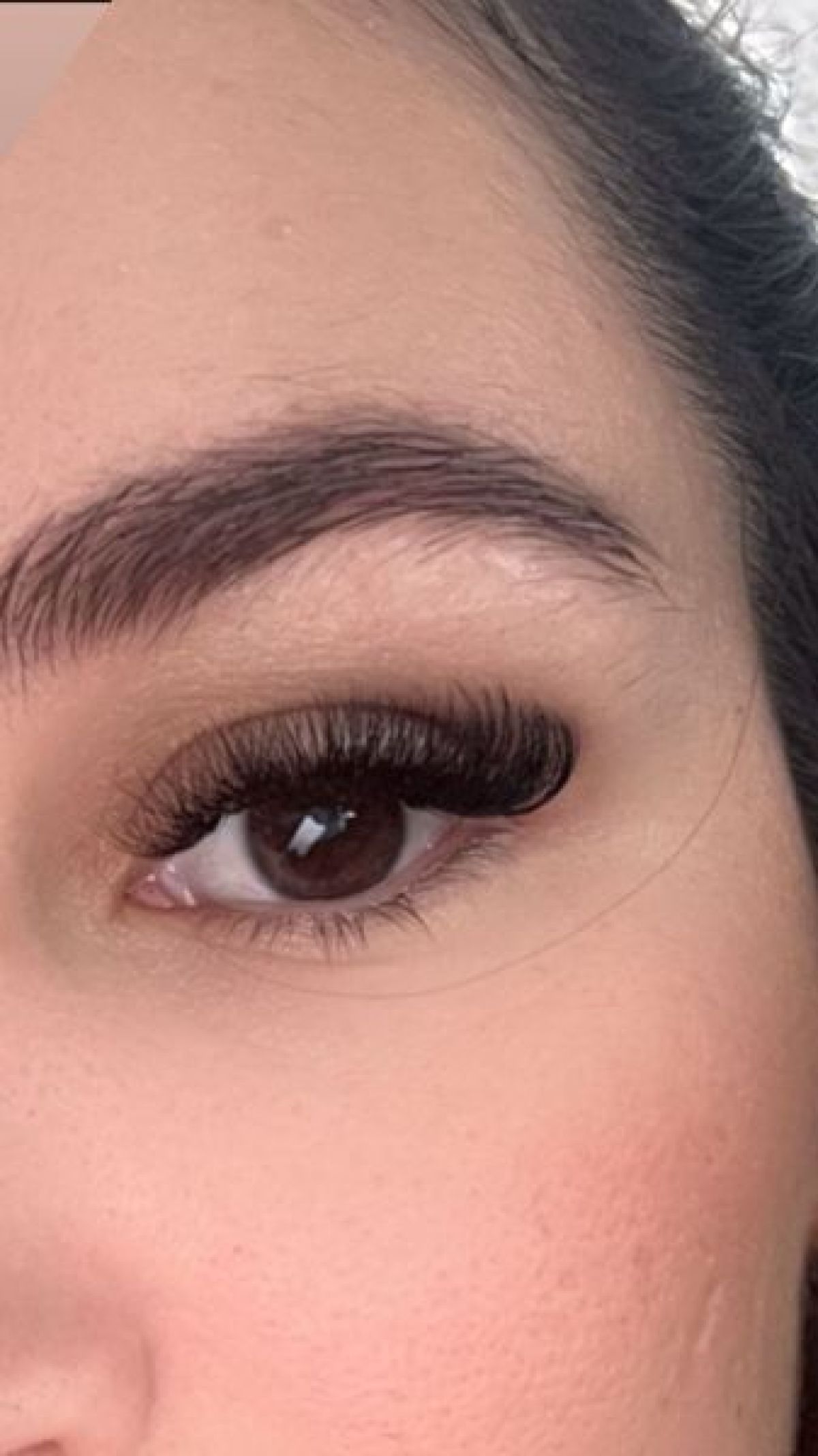 Extension de cils à Nîmes (30) Par Roxanne - Estheca