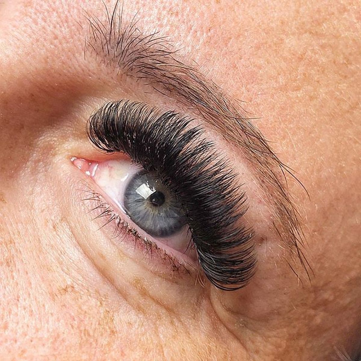 Extensions de cils à Saint-Maur-des-Fossés (94) Par Céline - Estheca