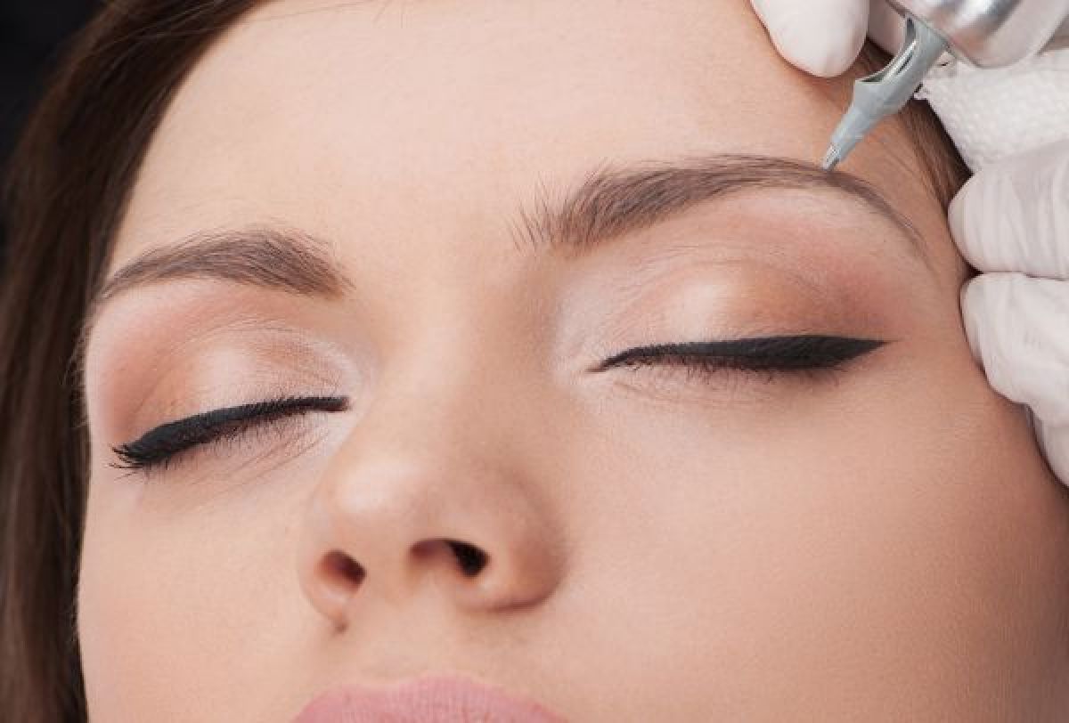 MicroBlading sourcils à Berre-l'Étang (13) Par Lamia - Estheca