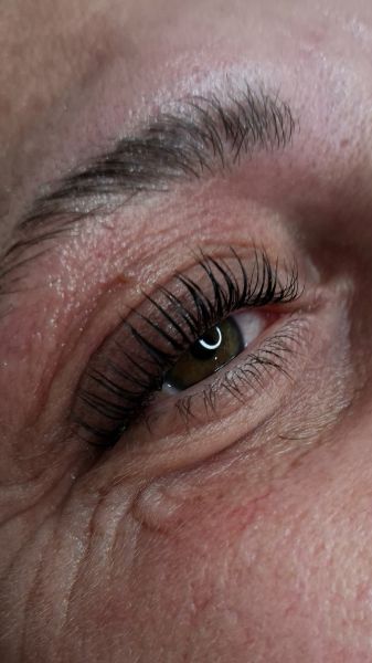 À Roeulx | Rehaussement de cils | Les meilleures esthéticiennes
