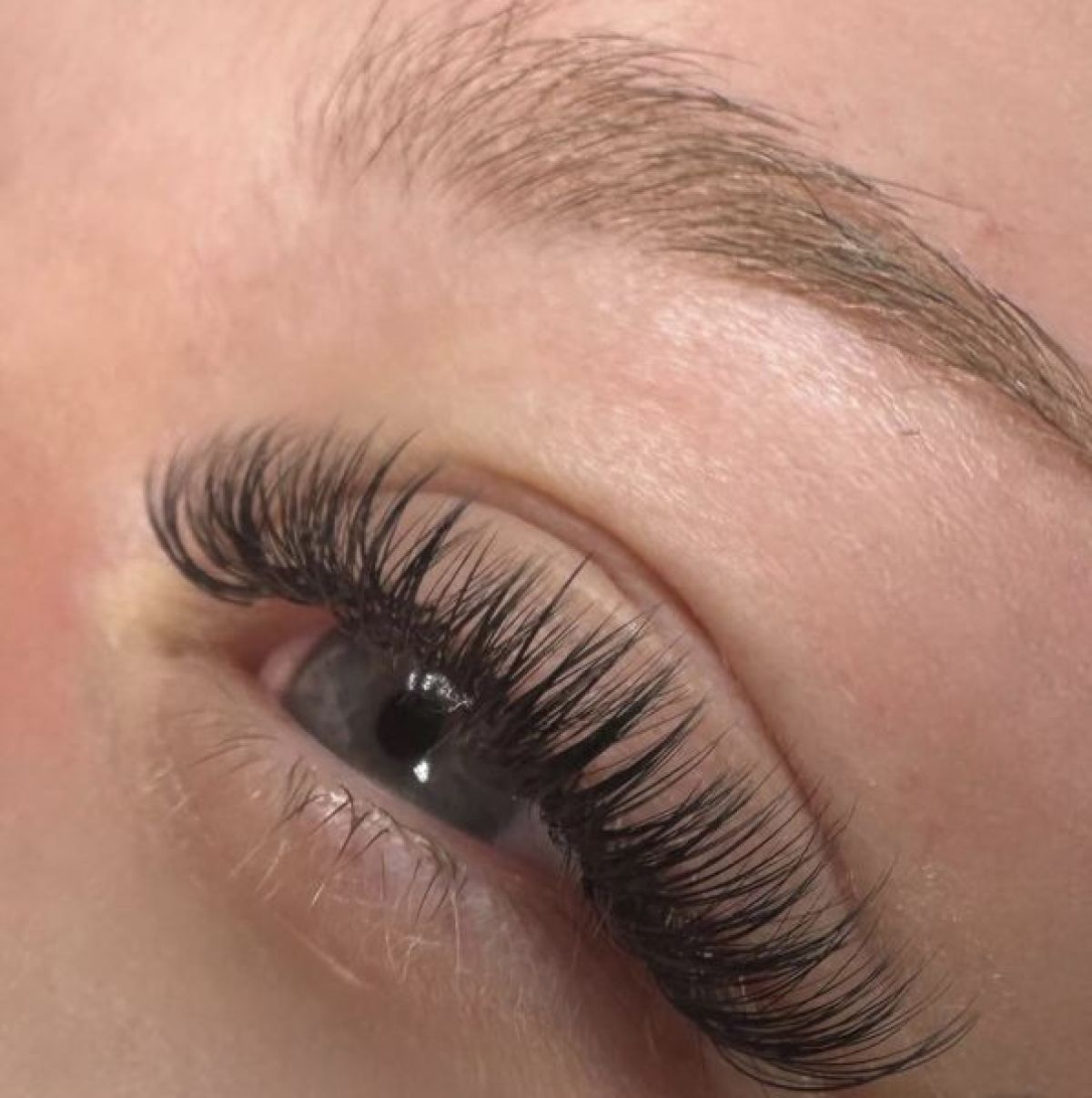 Extension de cils à Nice (06) Par Sokayna - Estheca