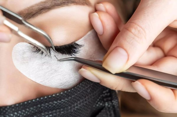 À Colombelles | Extension de cils | Les meilleures esthéticiennes