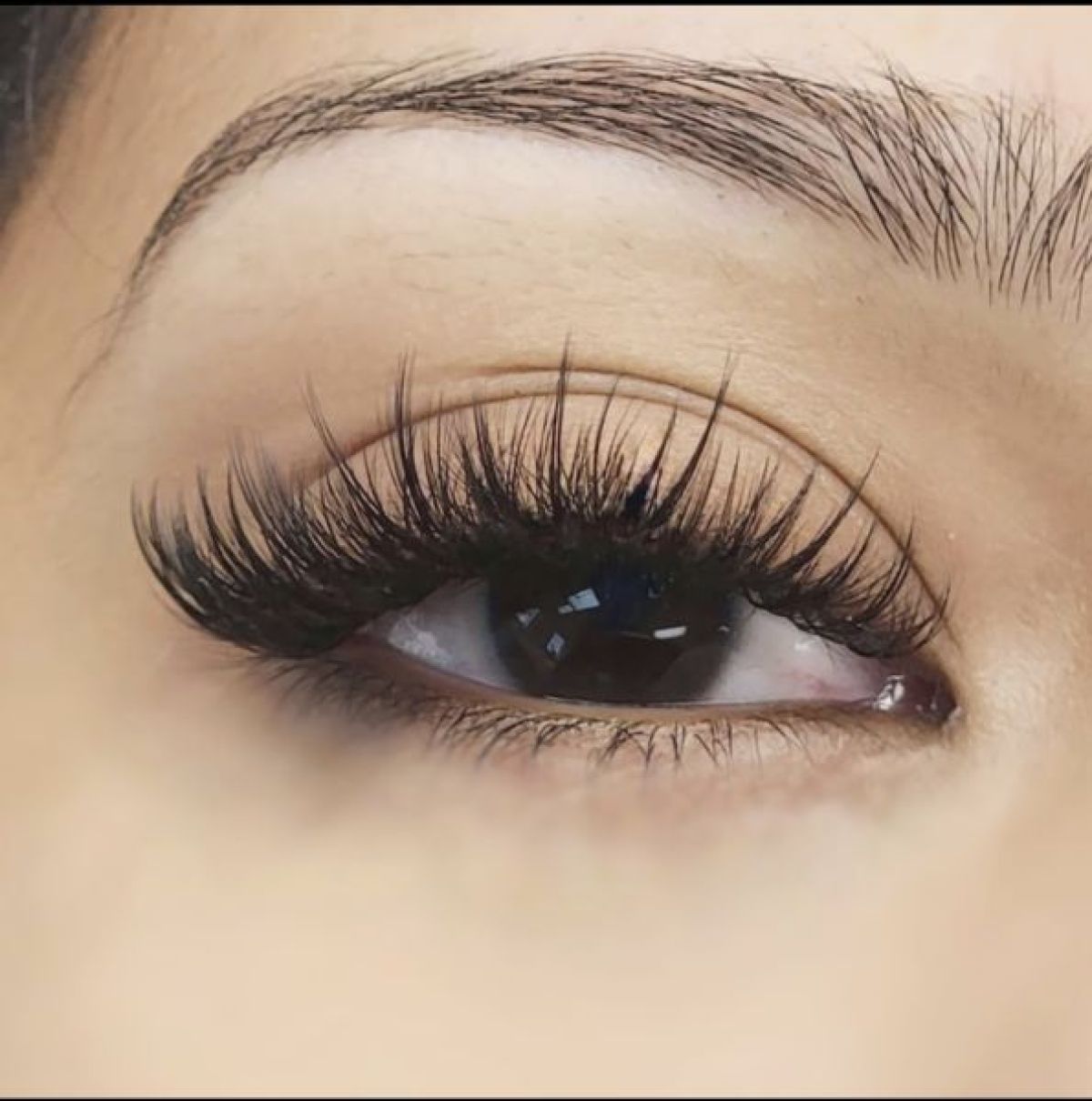 Extension de cils à Saint-Julien-en-Genevois (74) Par Valentina - Estheca