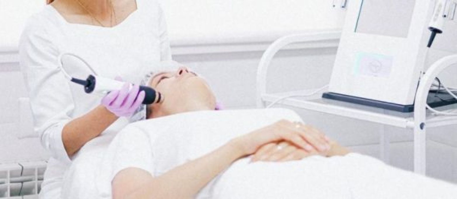 Lumière intense pulsée à Saint-André-des-Eaux (44) Par Anais - Estheca