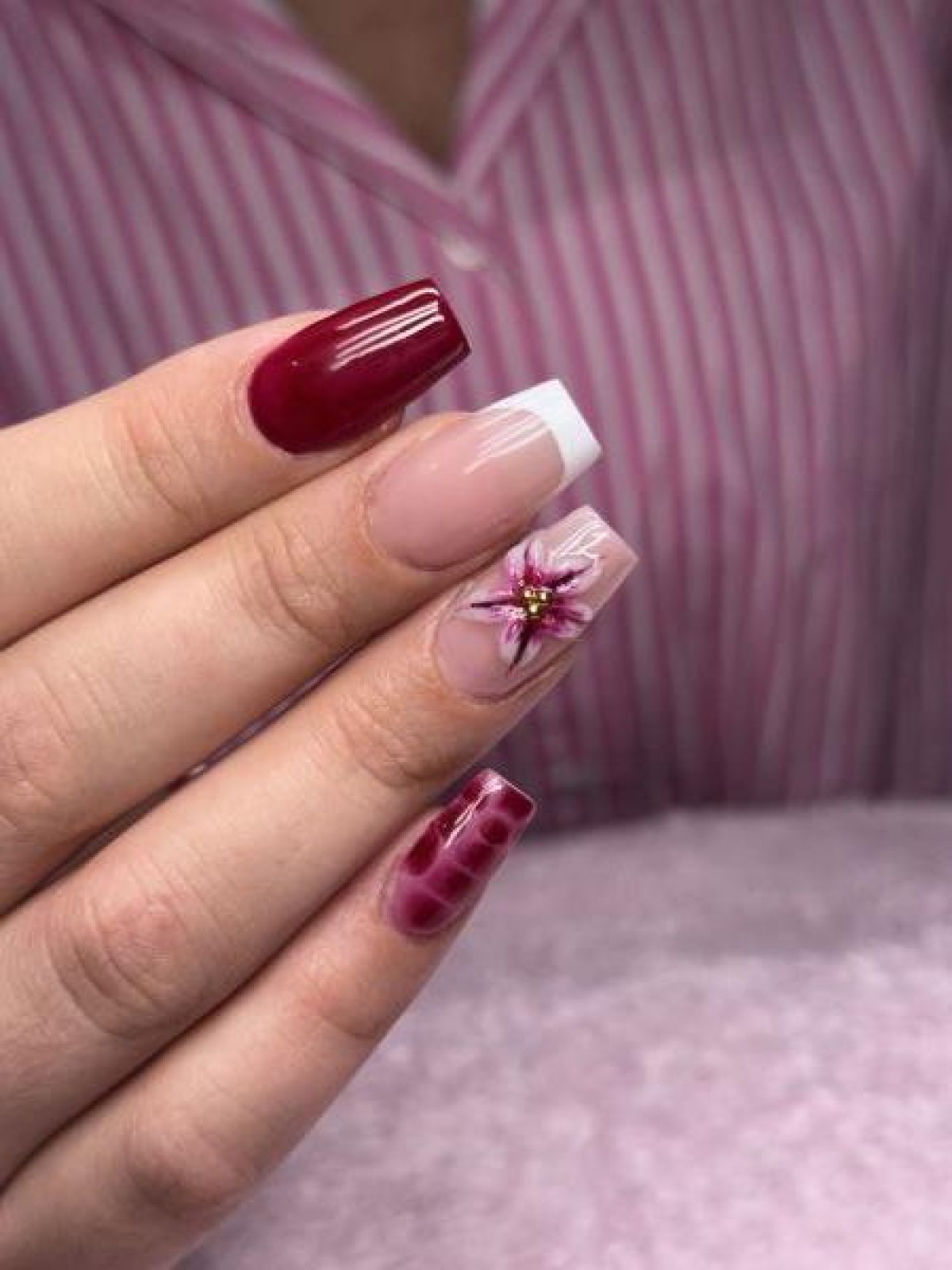 Onglerie à Valenciennes (59) Par Ivana - Estheca