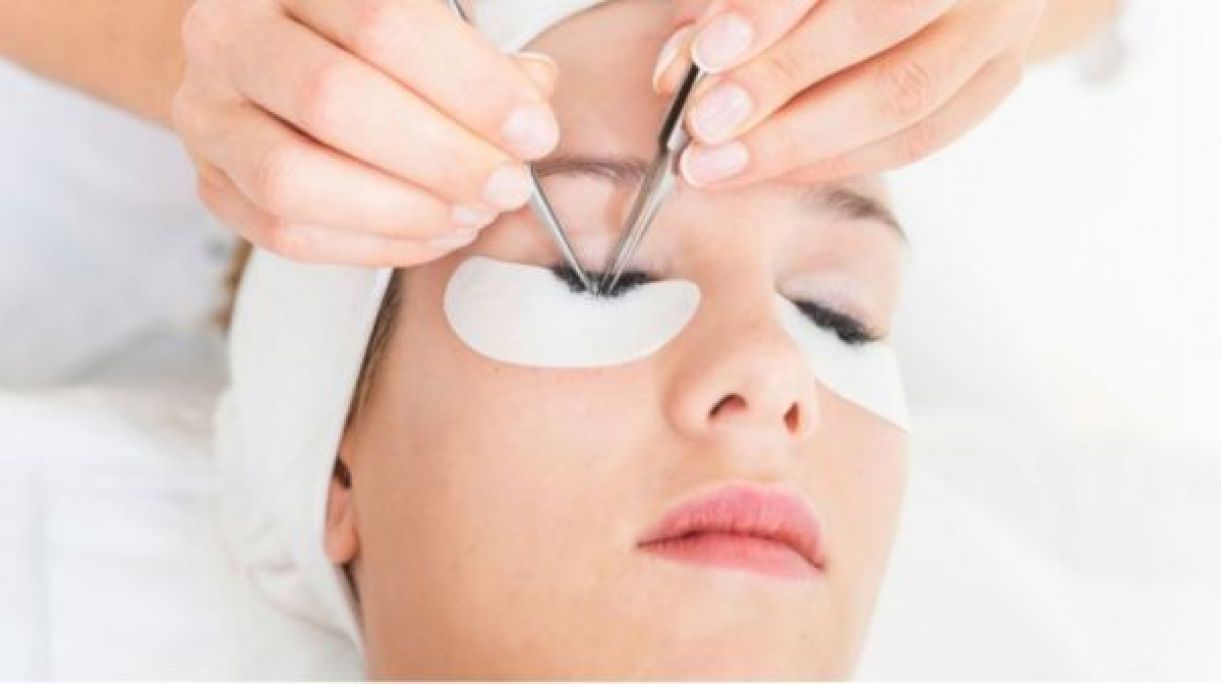 Extensions de cils à Bauvin (59) Par Stéphanie - Estheca