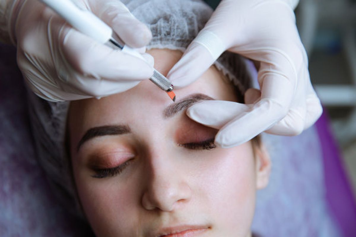 Microblading / Microshading Sourcils à Vedène (84) Par Clémence - Estheca