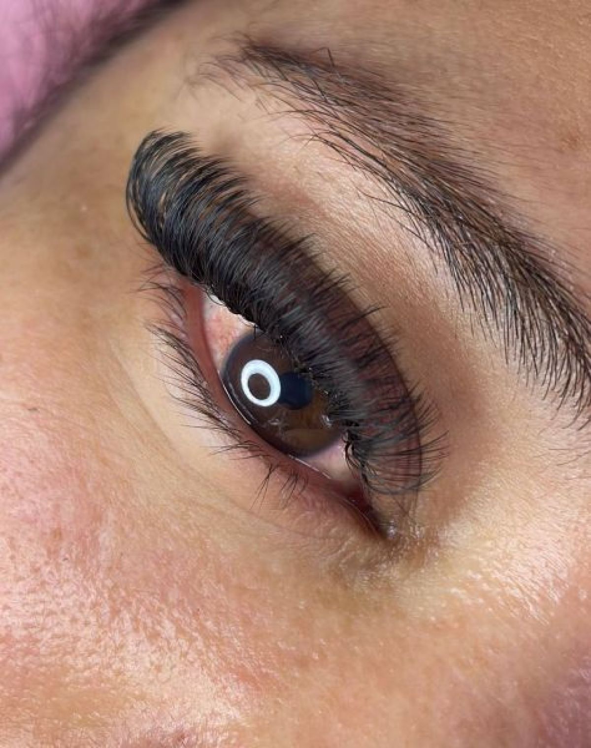 extension de cils à Gennevilliers (92) Par Leila - Estheca