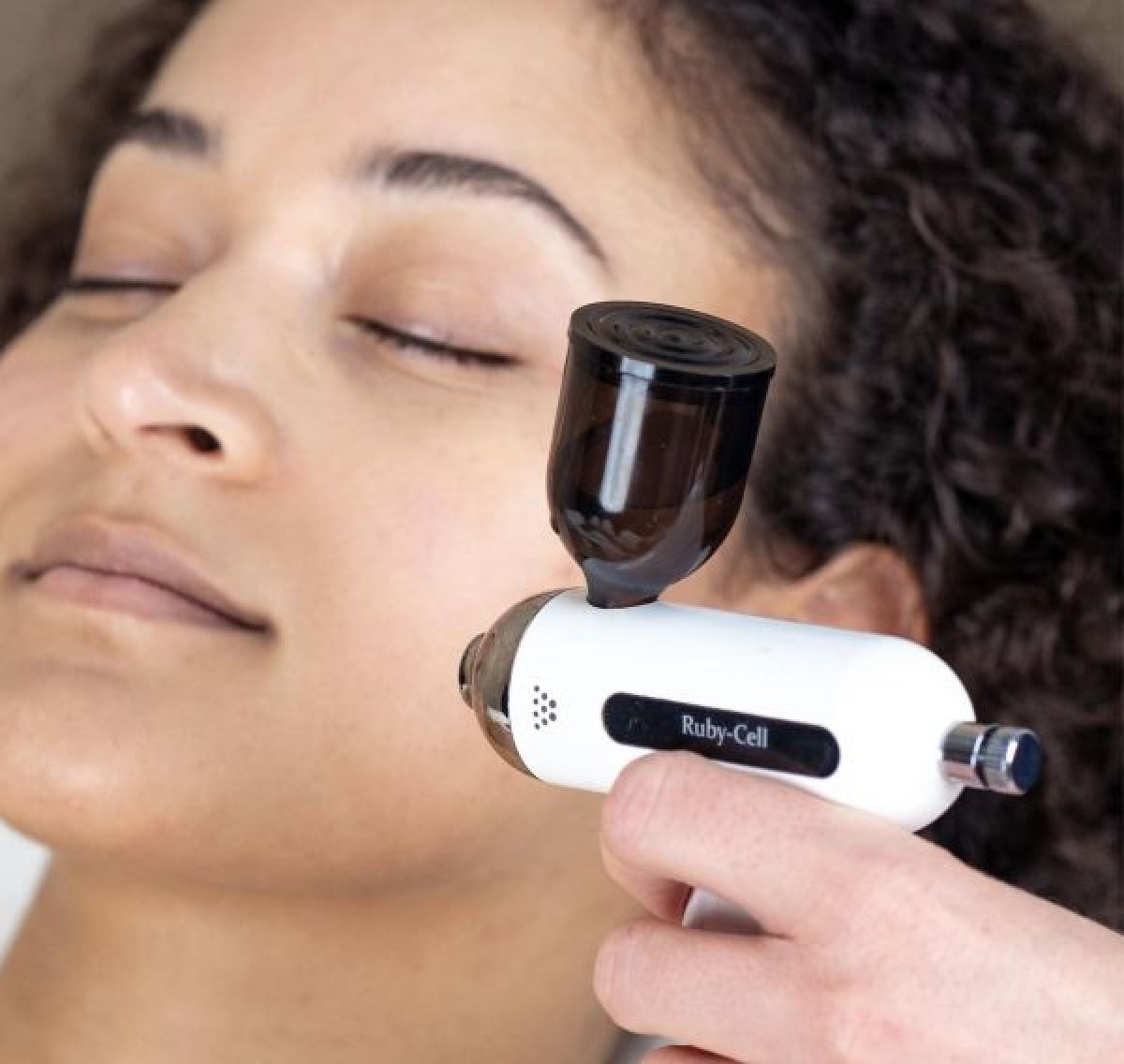 Soin nouvelle génération à Mulhouse (68) Par Dina - Estheca