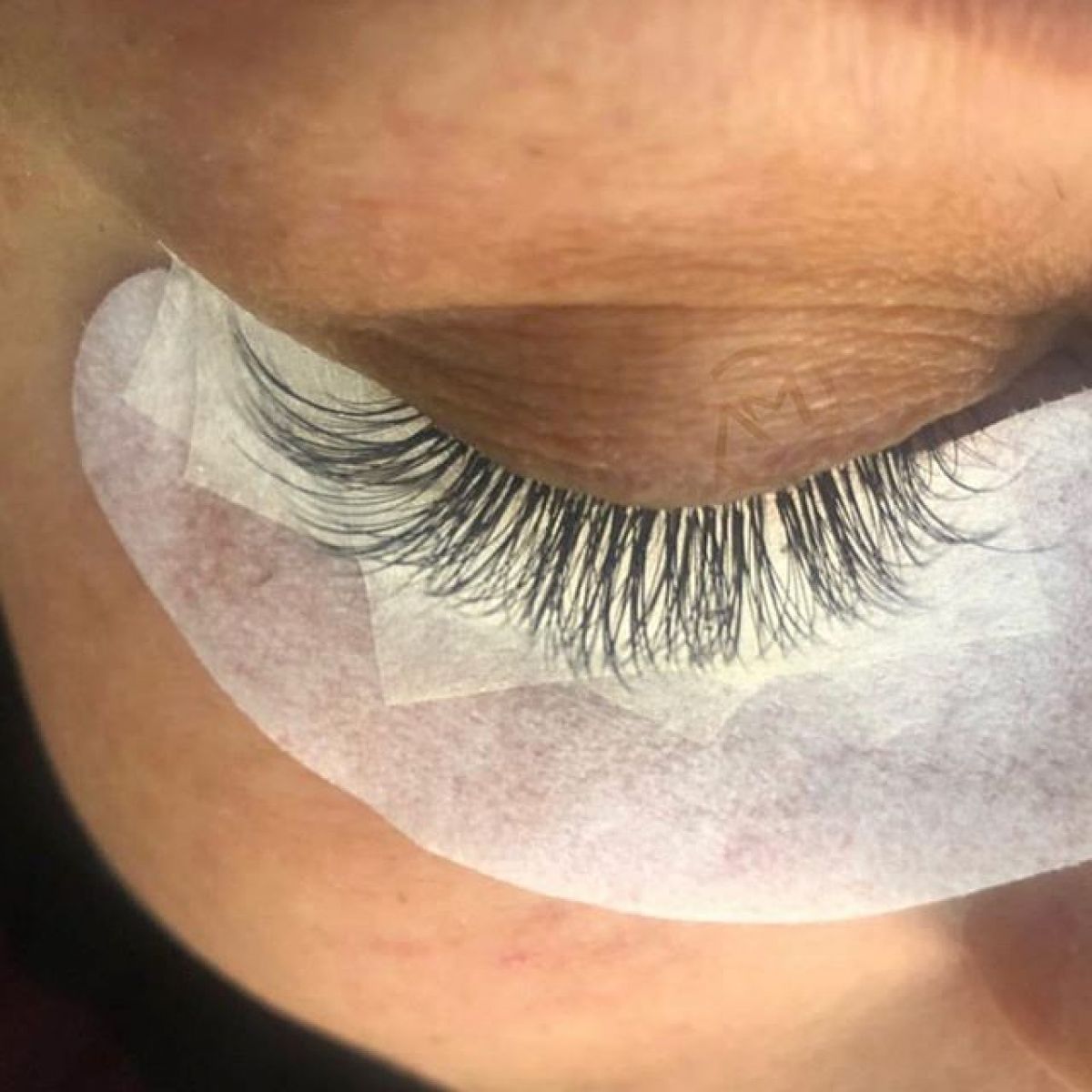 Extensions de cils à Sainte-Luce-sur-Loire (44) Par Angélique - Estheca