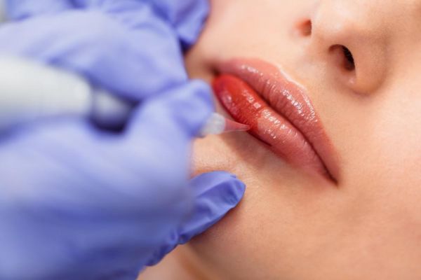À Parthenay | Maquillage permanent (candy lips, full lips)  | Les meilleures esthéticiennes