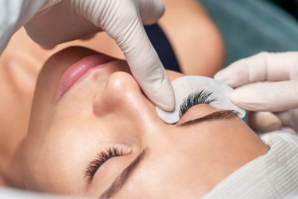 À Vitré | Extension de cils | Les meilleures esthéticiennes