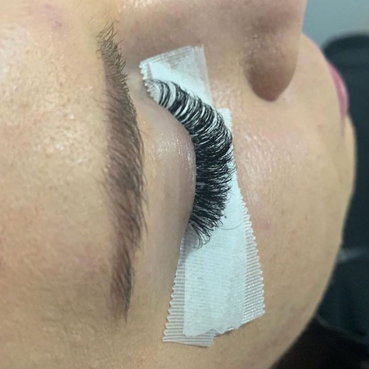 Extensions de cils à Saint-Avé (56) Par Manon - Estheca