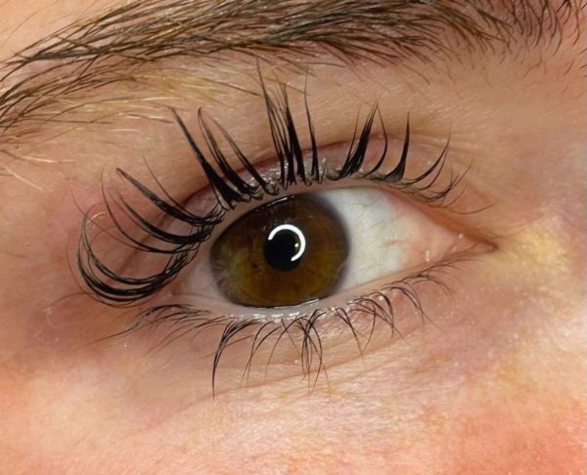 Rehaussement de cils à Le Havre (76) Par Pauline - Estheca