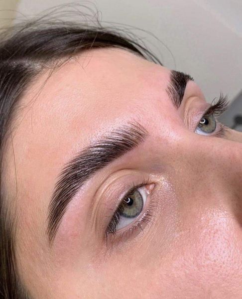 À Peille | Browlift (rehaussement de sourcils) | Les meilleures esthéticiennes