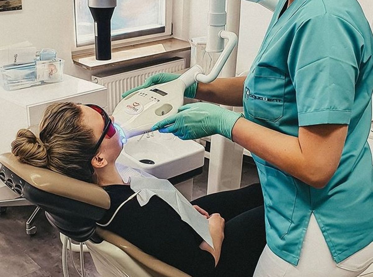 Blanchiment dentaire Pro à Houilles (78) Par Caroline - Estheca