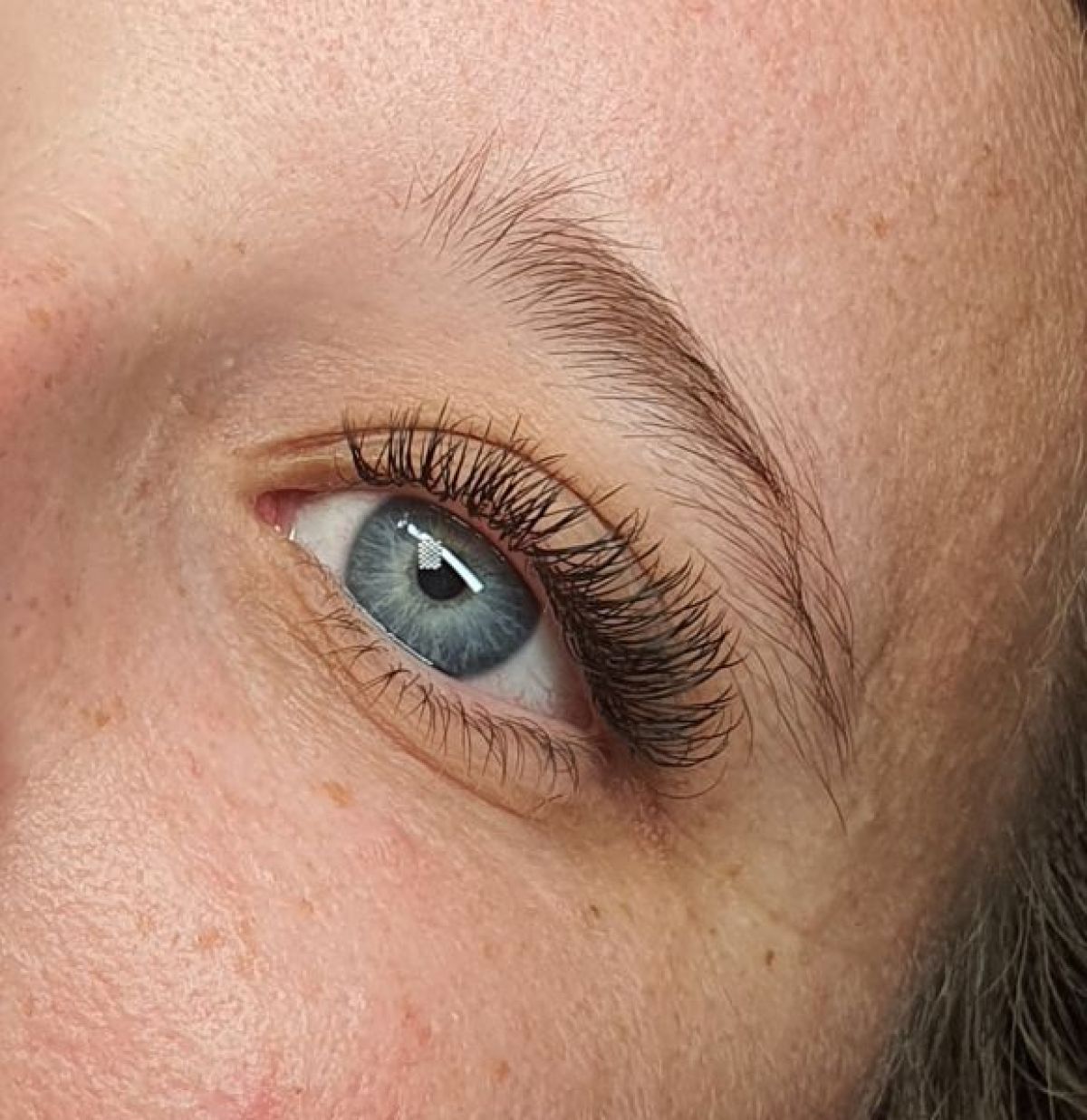 Extension de cils à Dunkerque (59) Par Ophélie - Estheca