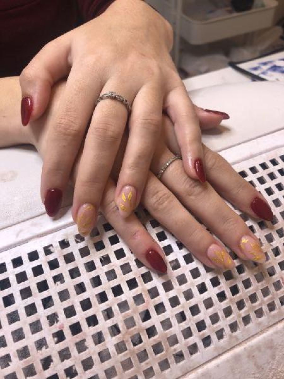 Manucure / Semi-permanent / Baby boomer à Marseille (13) Par Cloe - Estheca