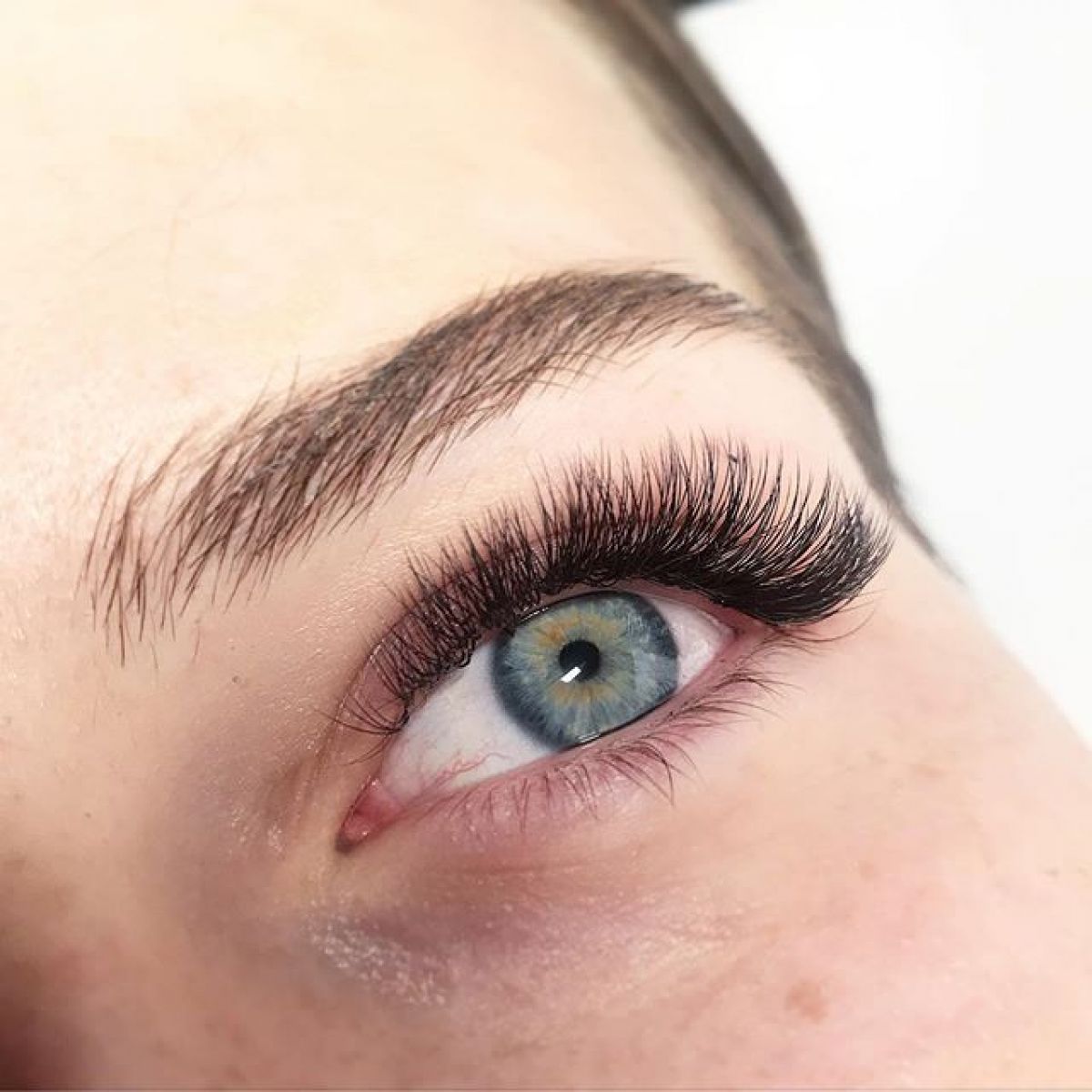 Extensions de cils à Saint-Herblain (44) Par Mélissa - Estheca