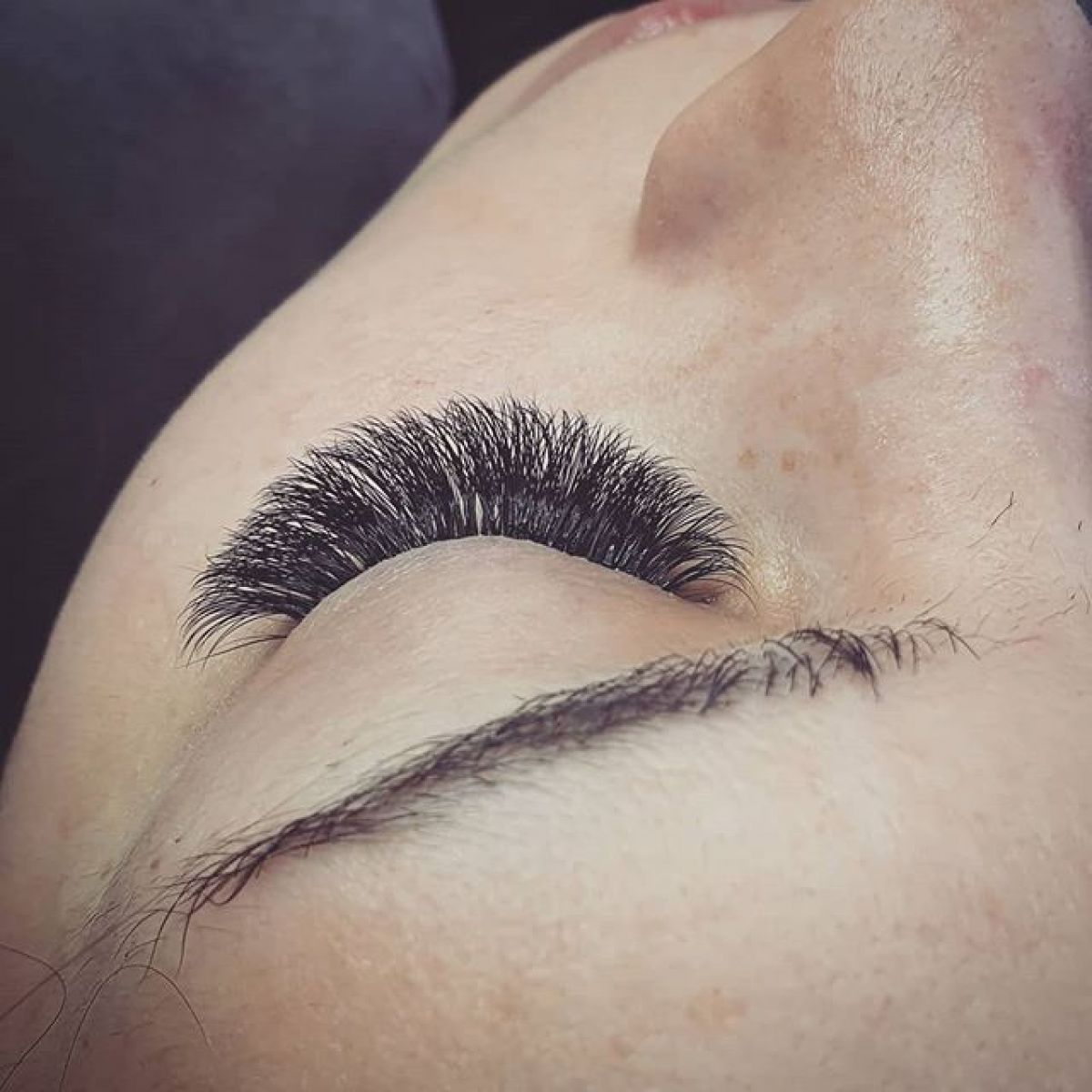 Extensions de cils à La Crèche (79) Par Ines - Estheca