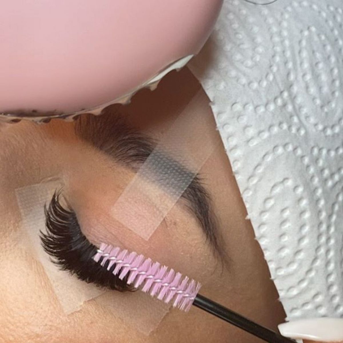 Extensions de cils à Mûrs-Erigné (49) Par Mélodie - Estheca