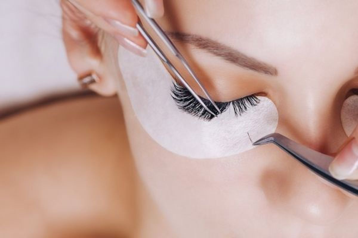 Extensions de cils à Lyon (69) Par Laurentine - Estheca