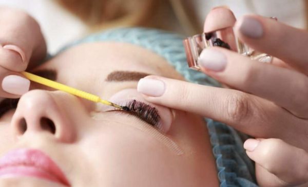 À Annecy | Coloration cils et sourcils | Les meilleures esthéticiennes