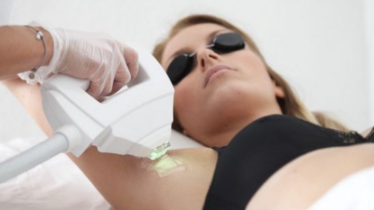 Épilation définitive par lumière pulsée à Istres (13) Par Soumaya - Estheca