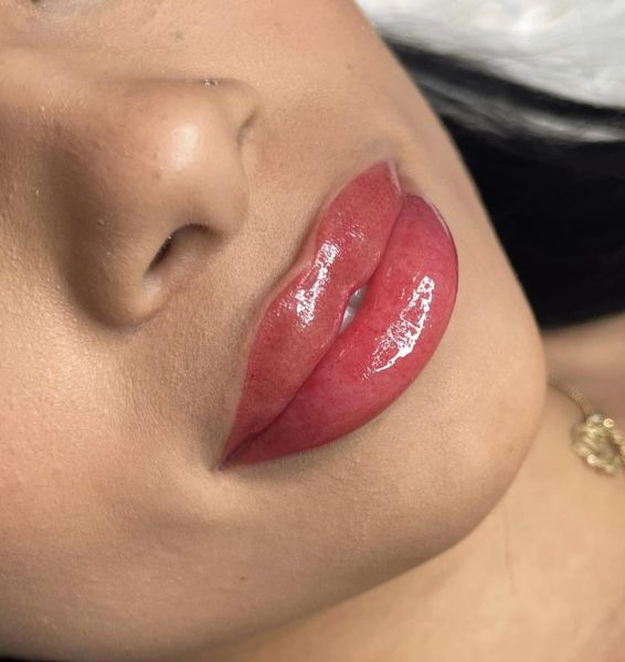 À Montpellier | Maquillage permanent Candy lips ,eyeliner (lèvres, eyeliner) | Les meilleures esthéticiennes