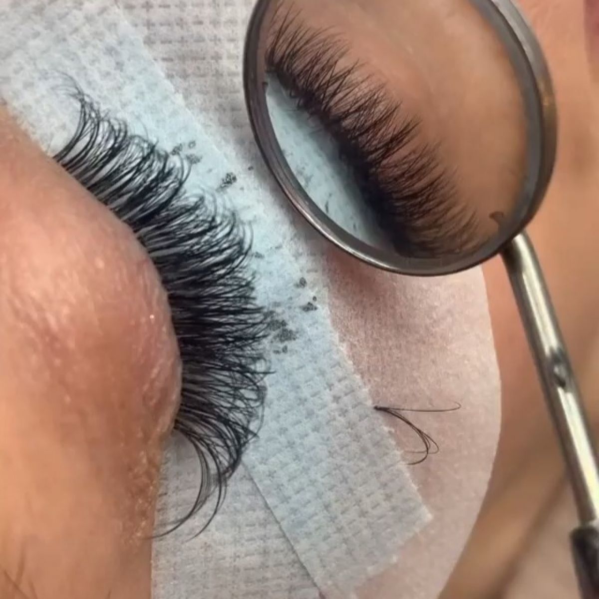 Extensions de cils à Montbeton (82) Par Lucie - Estheca