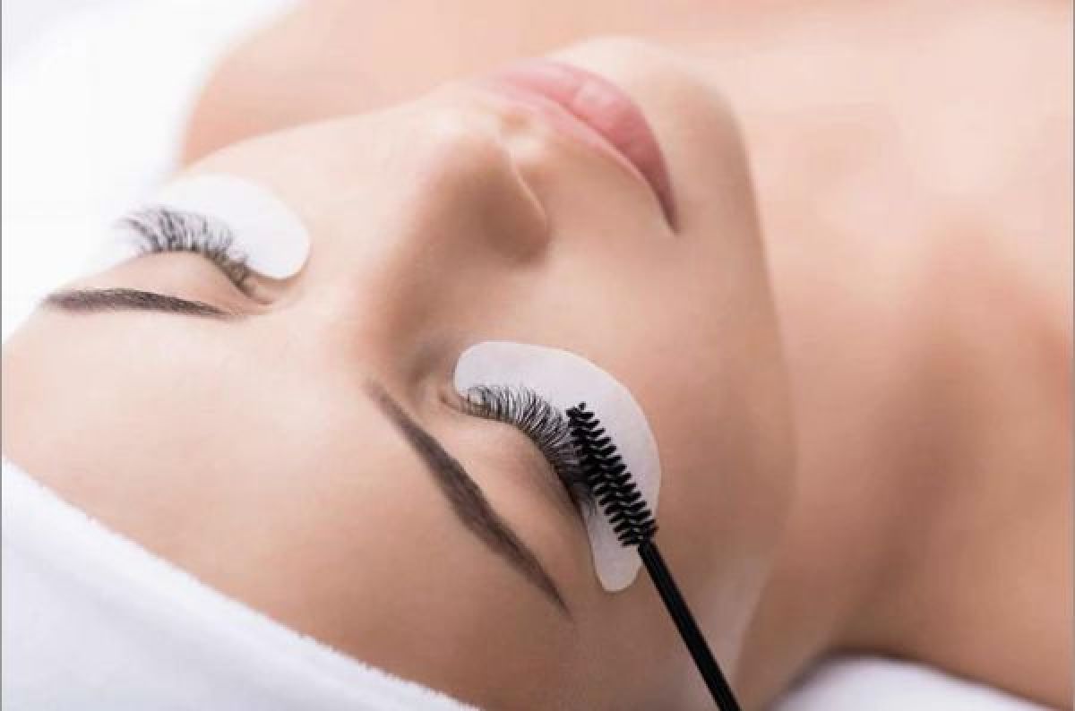 Extension de cils à Reims (51) Par Iris - Estheca