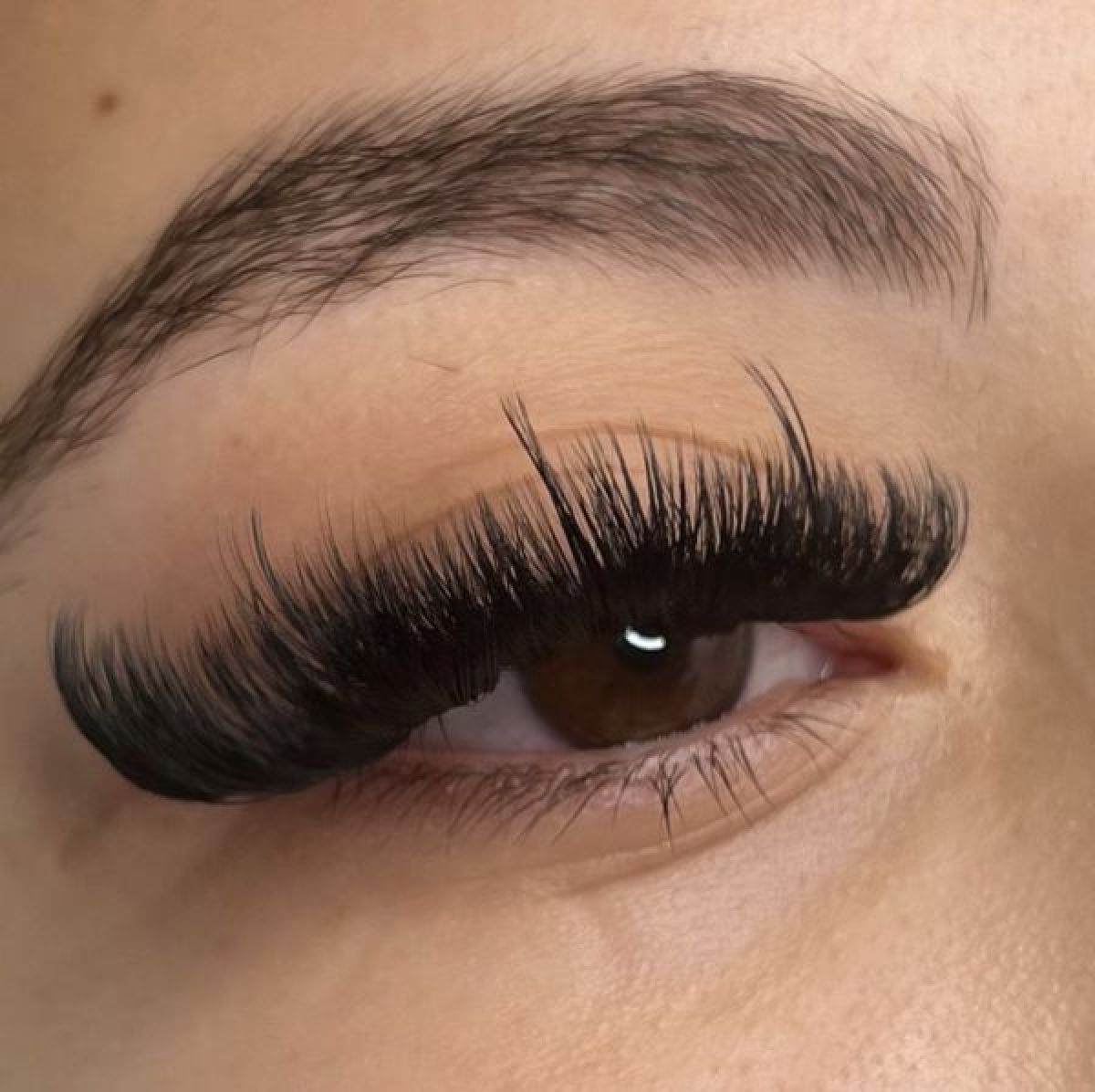 Extensions de cils à Ferrières-en-Brie (77) Par Maëva - Estheca