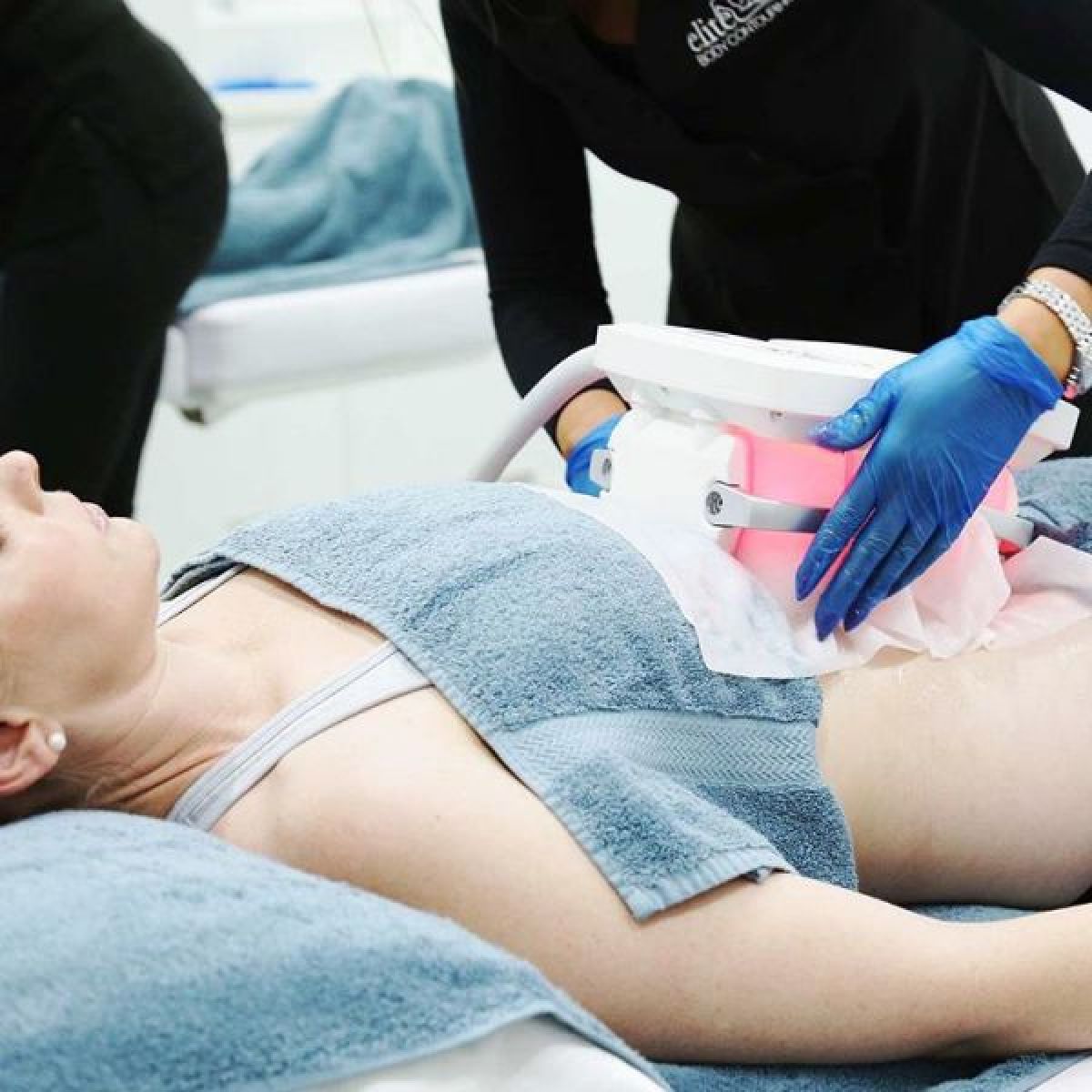 Amincissement par Cryolipolyse (Ventre, bras, cuisses...)  à Lille (59) Par Céline - Estheca