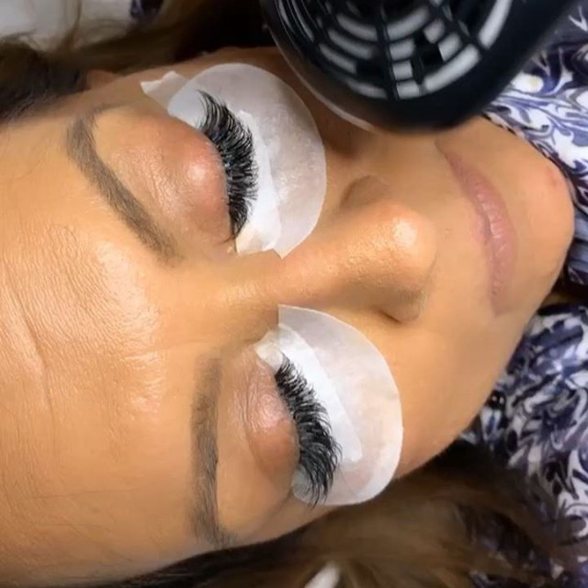 Extensions de cils à Saint-Laurent-du-Var (06) Par Adeline - Estheca
