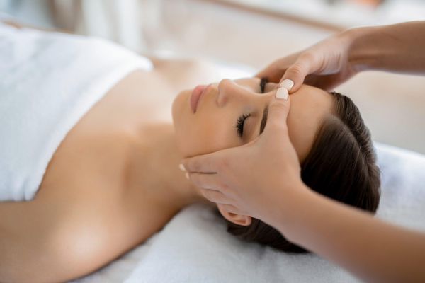 À Bayonne | Massage facio / cranien | Les meilleures esthéticiennes