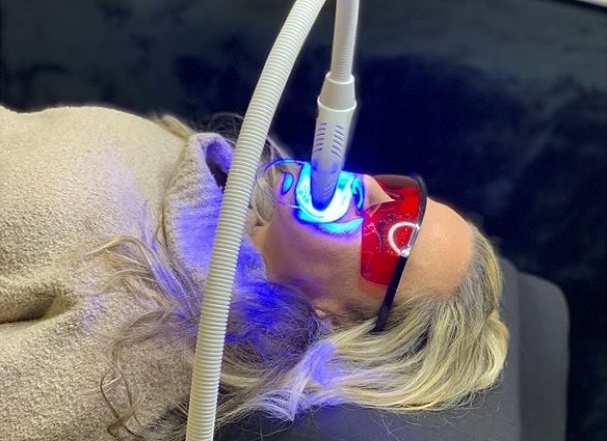 Blanchiment dentaire Professionnel à Dreux (28) Par Margot - Estheca