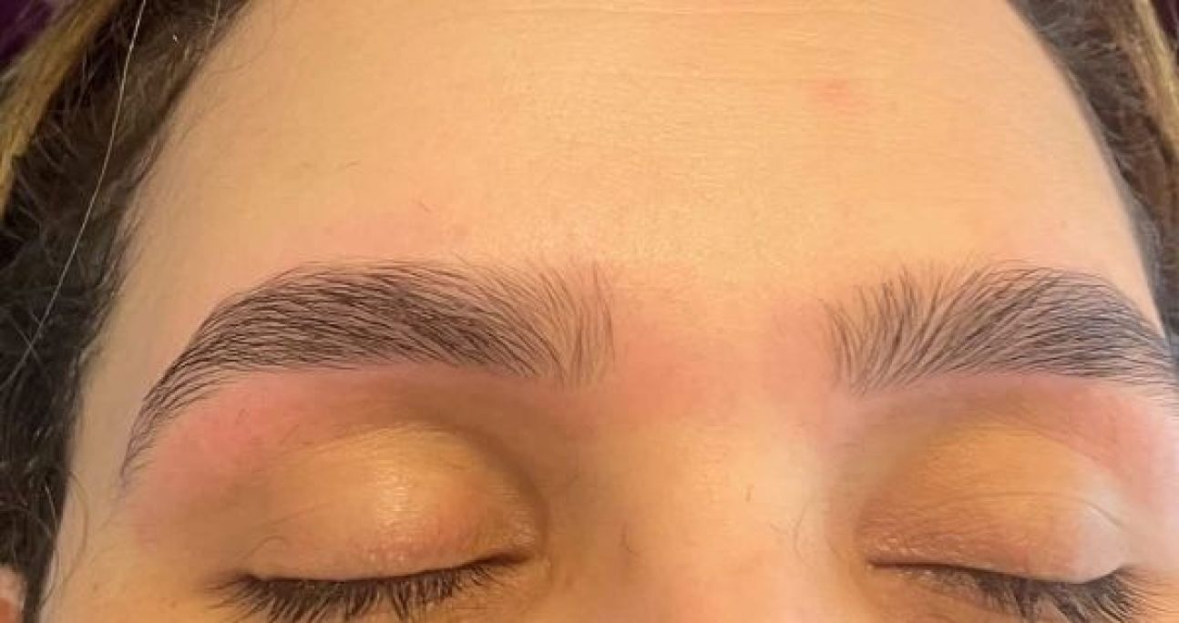 Épilation du Visage au Fil à Chanteloup-les-Vignes (78) Par Amira - Estheca